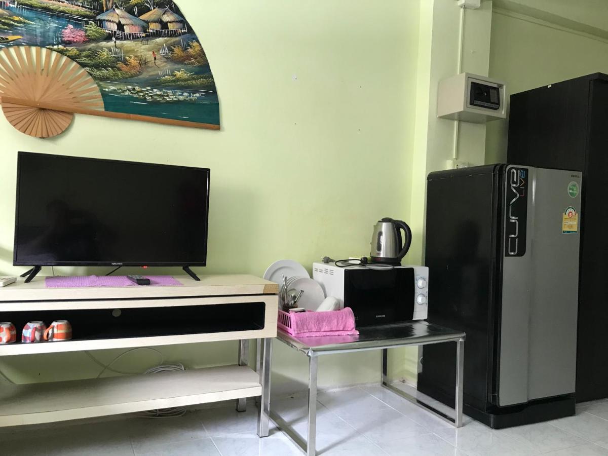 Hotel Sv. House à Jomtien Beach Extérieur photo