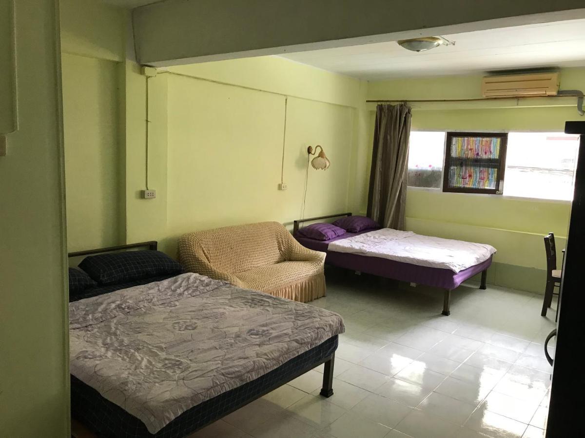 Hotel Sv. House à Jomtien Beach Extérieur photo